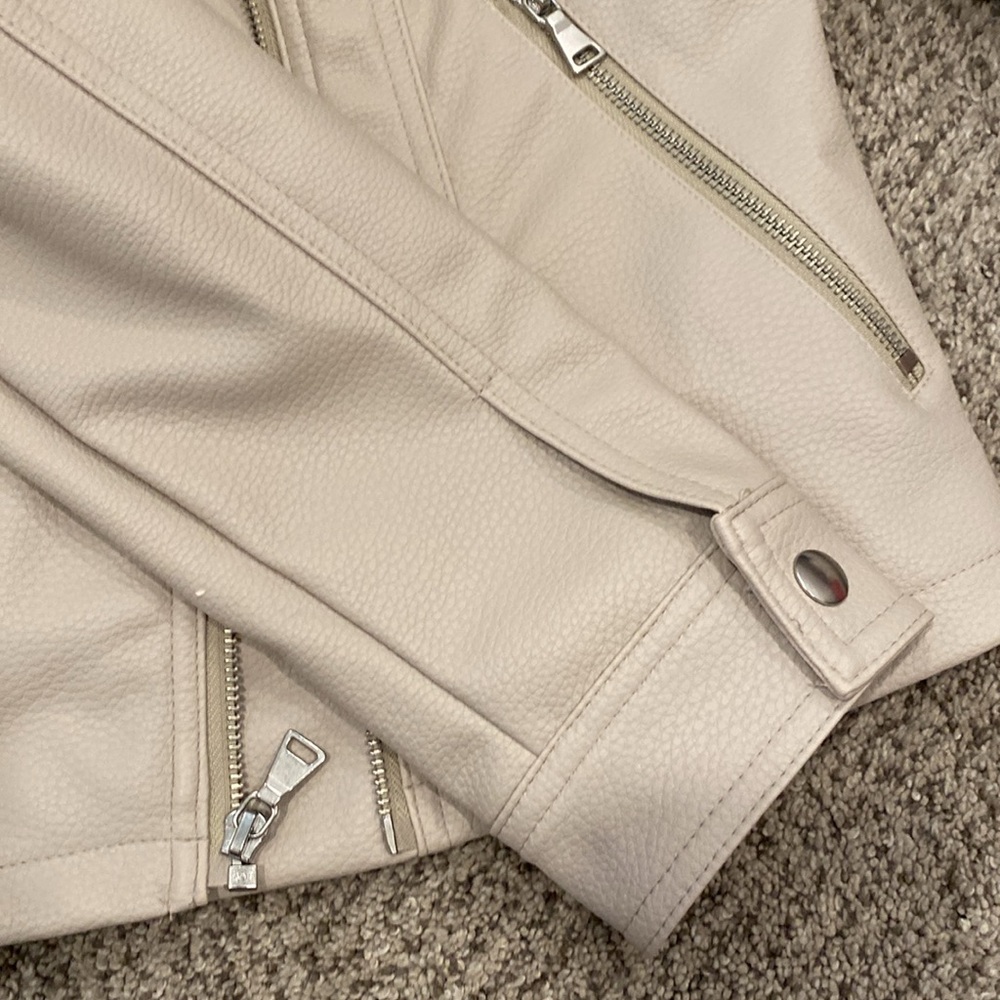 NWOT EXPRESS Faux Leather Jacket, M - Picture 5 of 7
